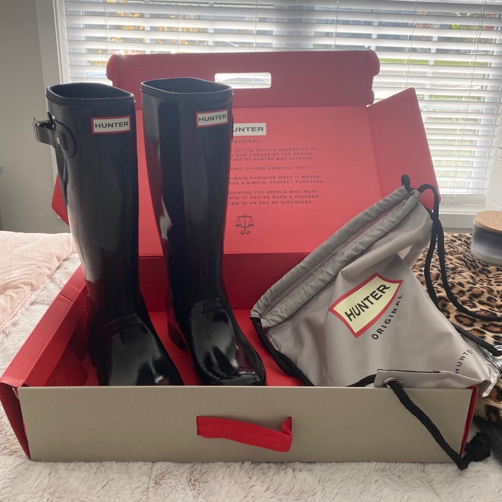 💗NWT Hunter Boots Glossy Black